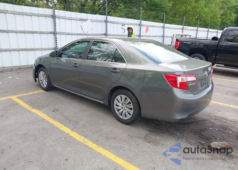 2012 Toyota Camry Le z USA, uszkodzony, nr VIN 4T1BF1FK4CU530650